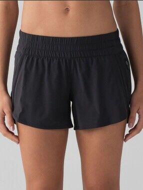 lululemon athletica Tracker Short V 4" - Black